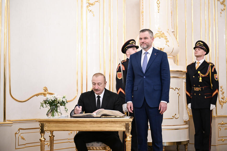 Состоялась церемония официальной встречи Президента Ильхама Алиева в Братиславе