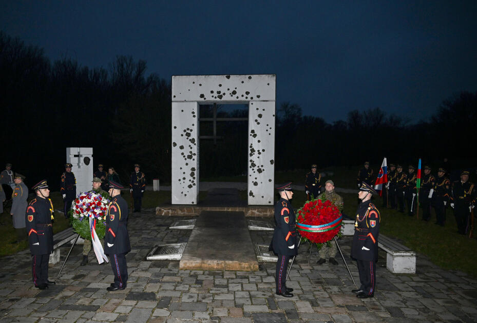 Президент Ильхам Алиев и Президент Петер Пеллегрини посетили монумент «Врата Свободы» в Братиславе