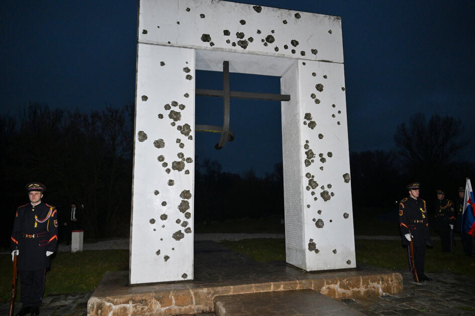 Президент Ильхам Алиев и Президент Петер Пеллегрини посетили монумент «Врата Свободы» в Братиславе