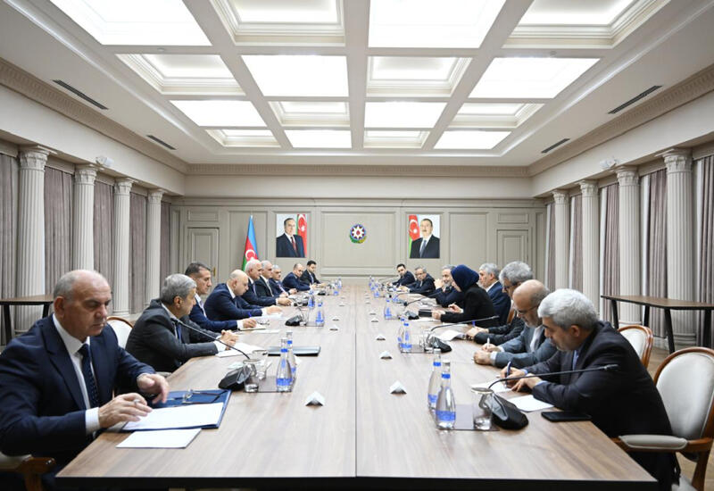 Шахин Мустафаев встретился с министром иностранных дел Ирана