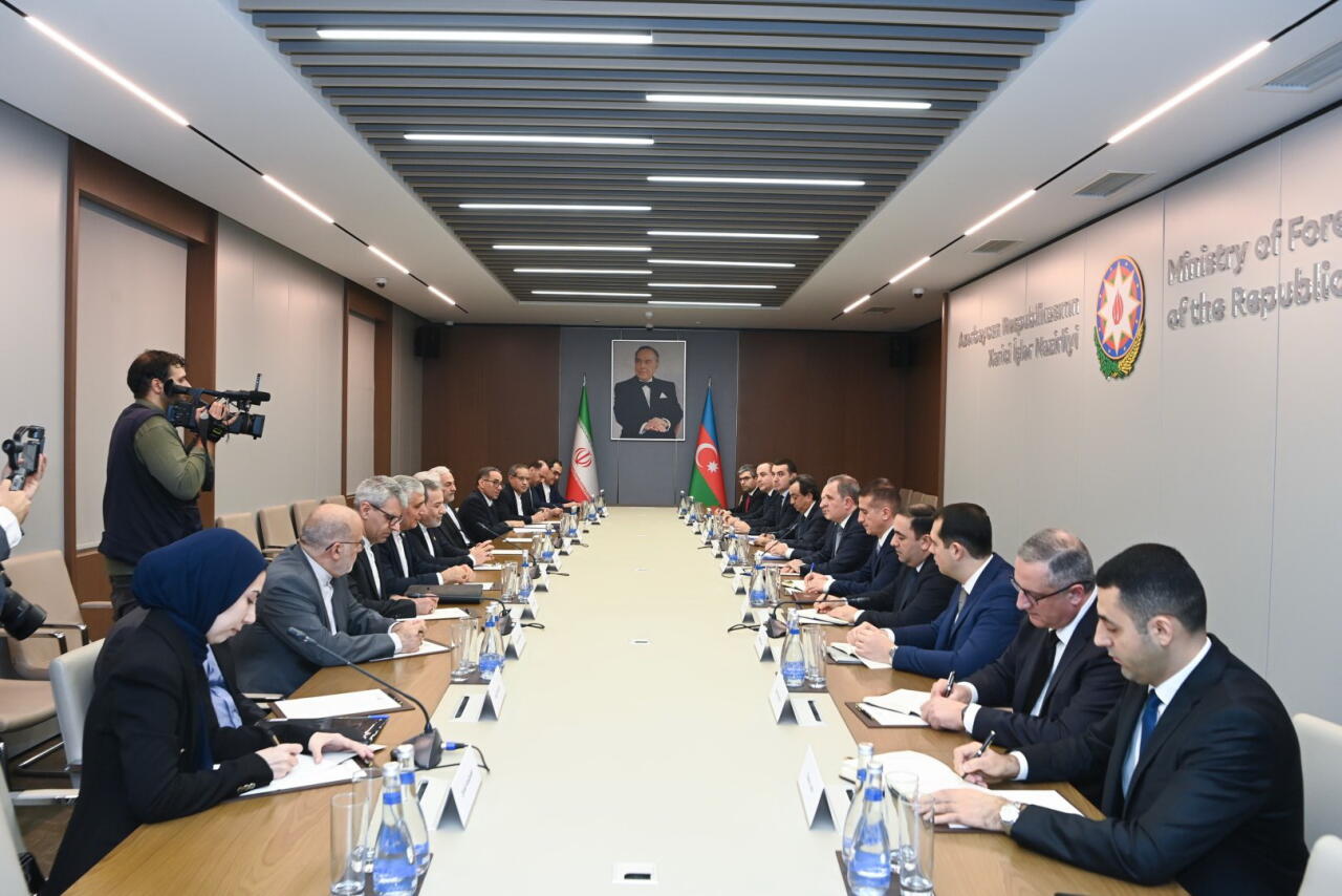 Азербайджан и Иран обсудили региональные проекты