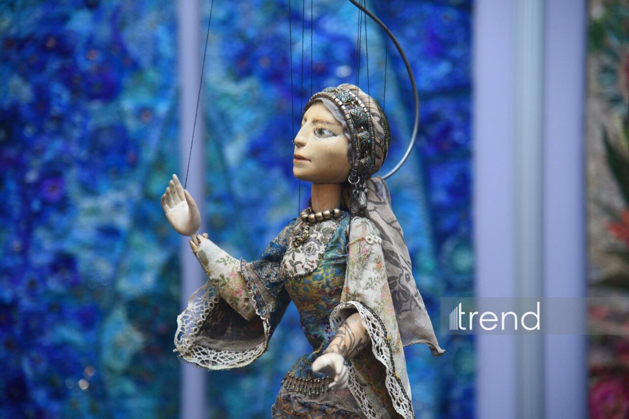 Креативные павильоны и красочные экспозиции на открытии "Культурного фестиваля ОИС: Бакинская Творческая неделя – 2025"