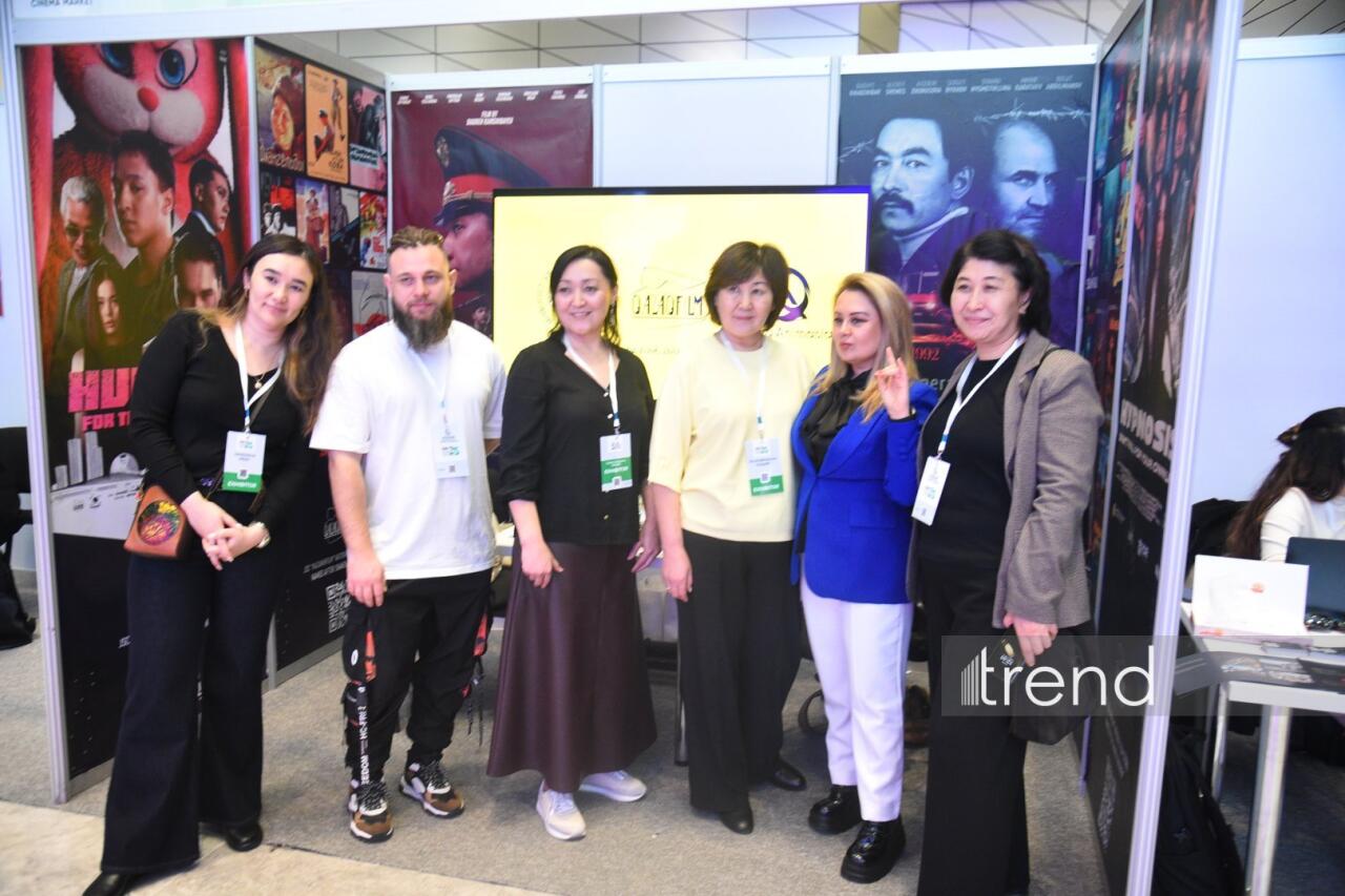 Креативные павильоны и красочные экспозиции на открытии "Культурного фестиваля ОИС: Бакинская Творческая неделя – 2025"