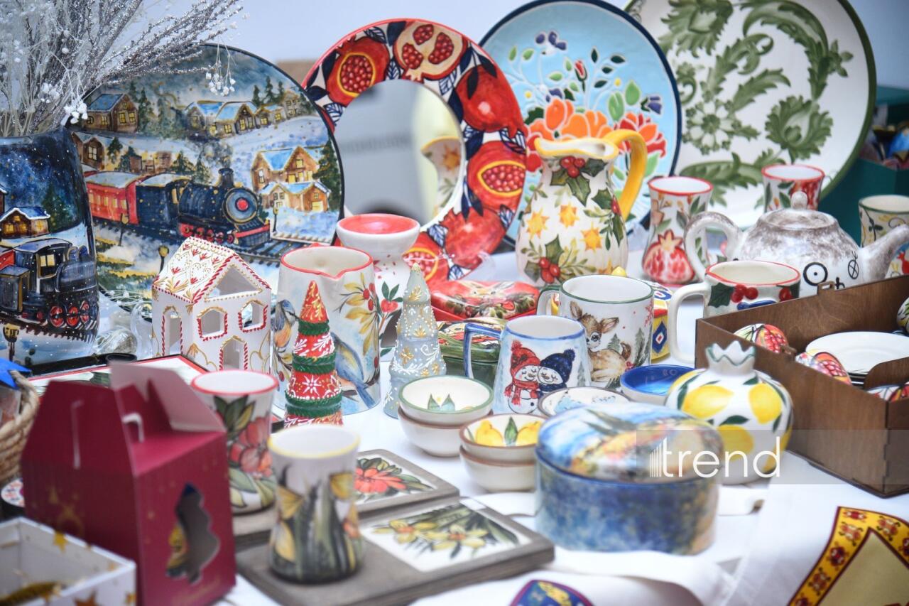 Креативные павильоны и красочные экспозиции на открытии "Культурного фестиваля ОИС: Бакинская Творческая неделя – 2025"