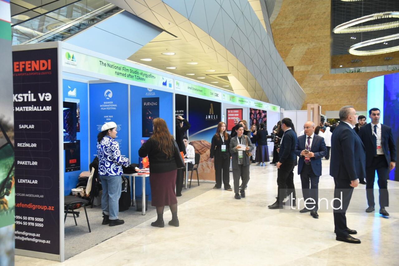 Креативные павильоны и красочные экспозиции на открытии "Культурного фестиваля ОИС: Бакинская Творческая неделя – 2025"