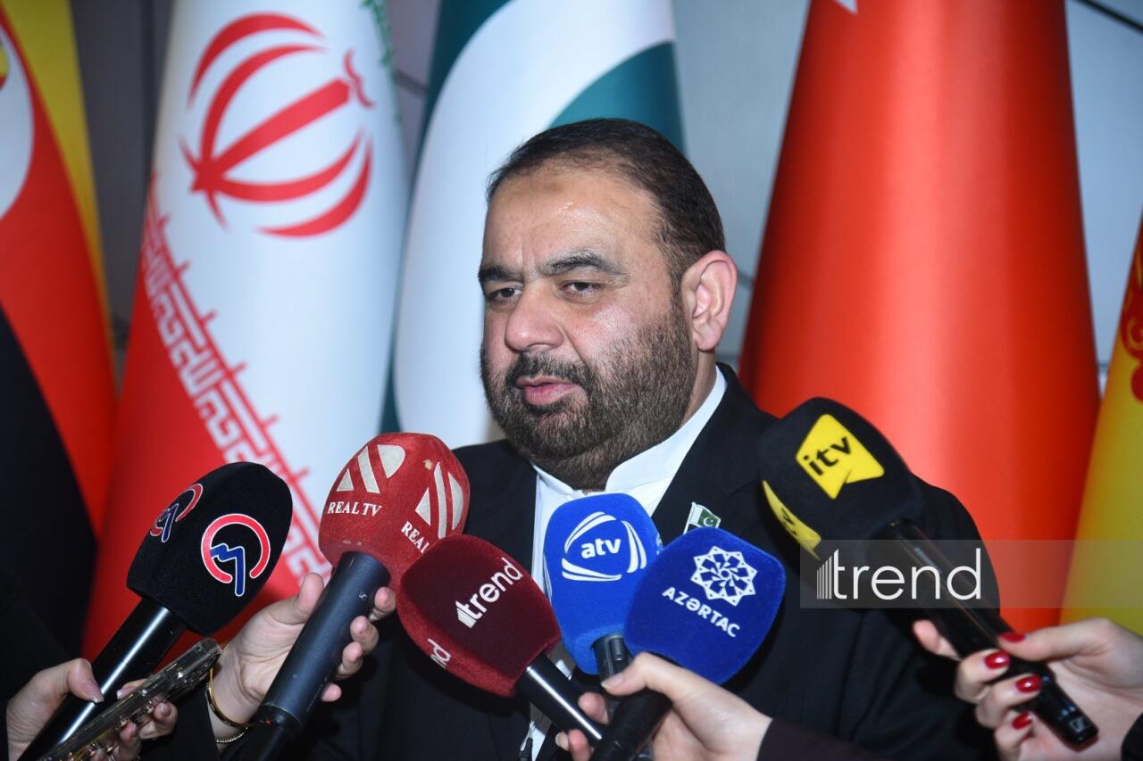 Креативные павильоны и красочные экспозиции на открытии "Культурного фестиваля ОИС: Бакинская Творческая неделя – 2025"