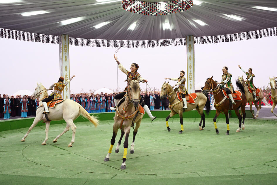 Вице-президент Фонда Гейдара Алиева Лейла Алиева приняла участие в выставке, посвященной национальной кухне Туркменистана