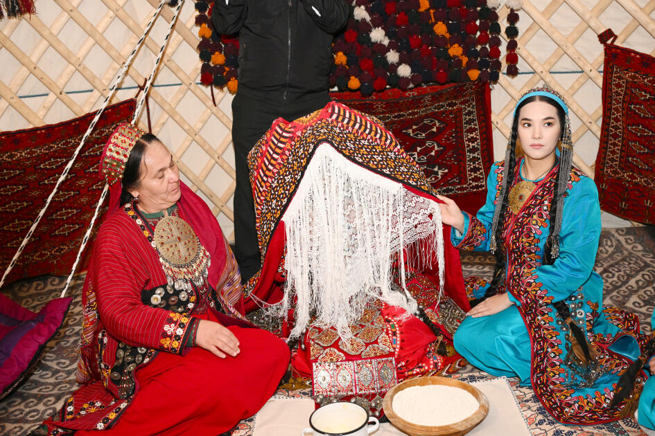 Вице-президент Фонда Гейдара Алиева Лейла Алиева приняла участие в выставке, посвященной национальной кухне Туркменистана