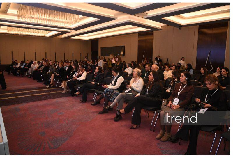 В рамках Women’s Creativity Forum в Баку представлены сессии о роли женщин-лидеров в креативных индустриях