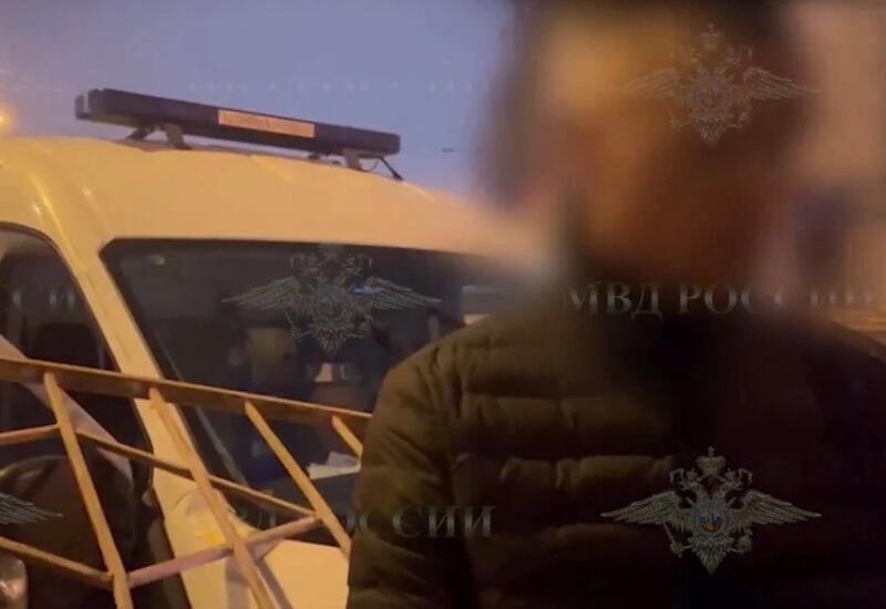 В России нетрезвый парень угнал скорую помощь, полиция открыла огонь