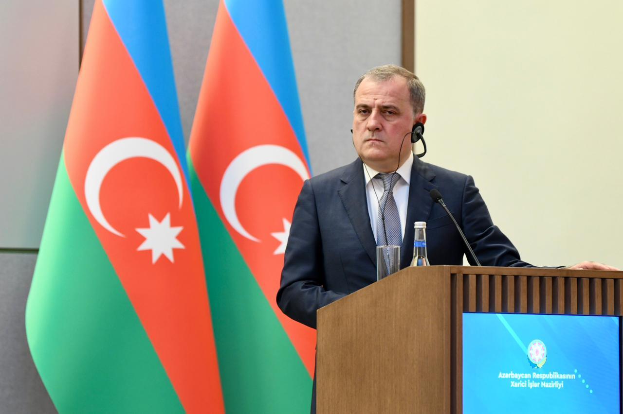 Azərbaycan və İran xarici işlər nazirlərinin mətbuat konfransı keçirilib