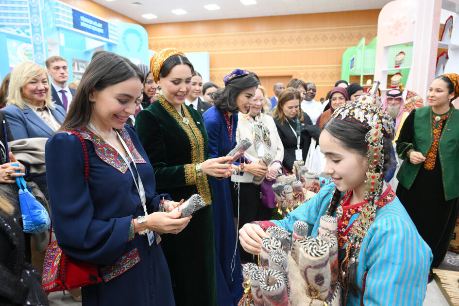 Вице-президент Фонда Гейдара Алиева Лейла Алиева приняла участие в международной конференции в Туркменистане