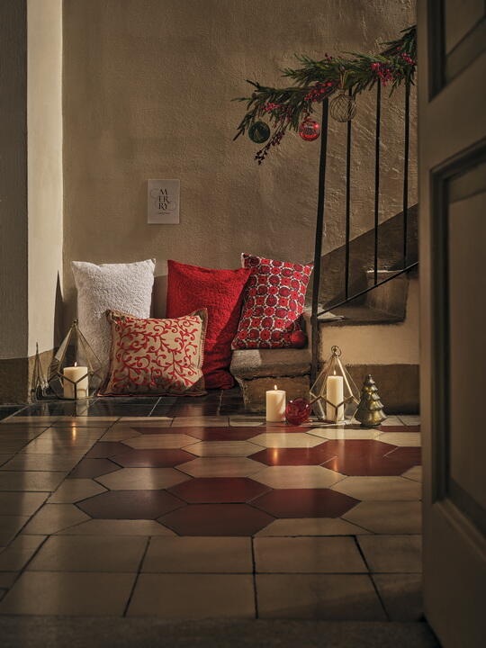 Coincasa представляет новогоднюю коллекцию Blooming New Year