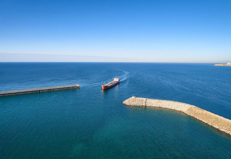 Казахстан увеличивает экспорт нефти через Азербайджан