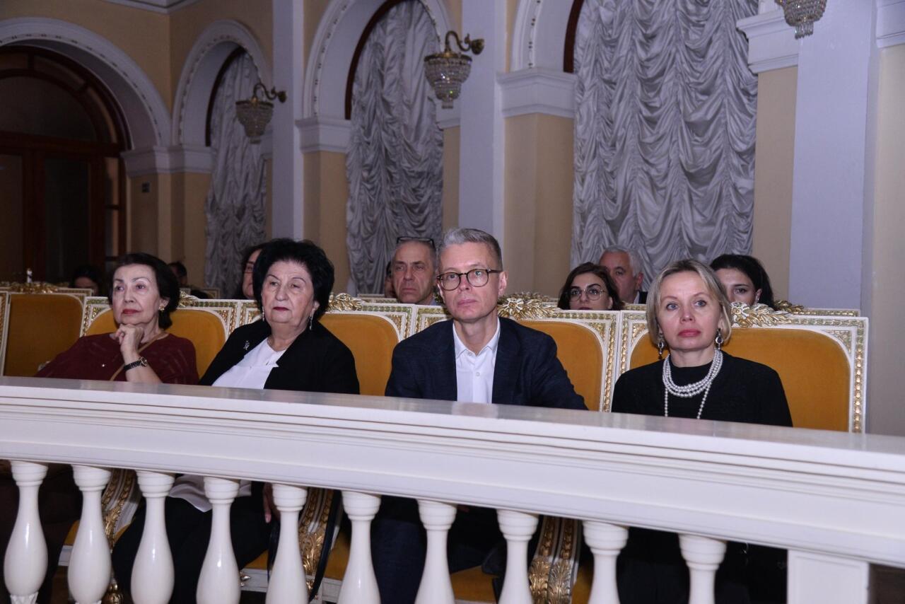 "Послеполуденный отдых фавна" в Баку