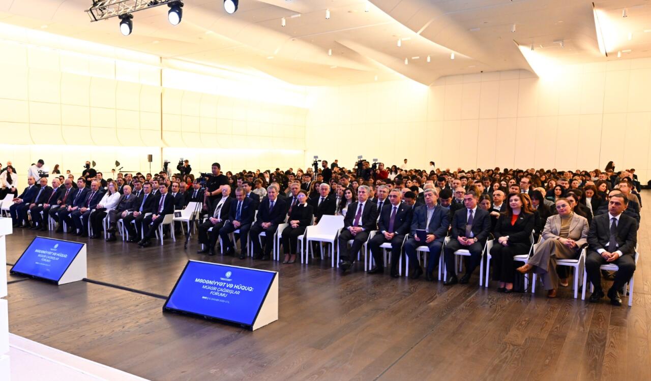 Культура и право: современные вызовы – на форуме в Баку обсуждены важные вопросы