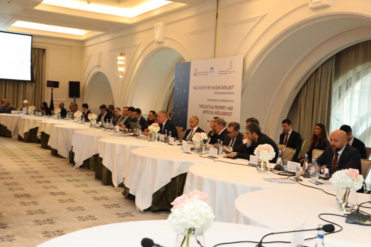 “Əqli mülkiyyət və süni intellekt” mövzusunda beynəlxalq konfransın birinci günü yekunlaşıb