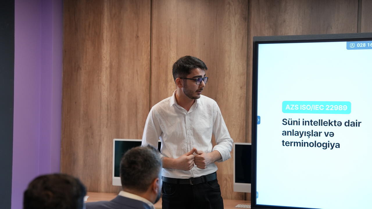“Süni intellekt standartlarının media kommunikasiyası” mövzusunda media nümayəndələri üçün təqdimat keçirilib