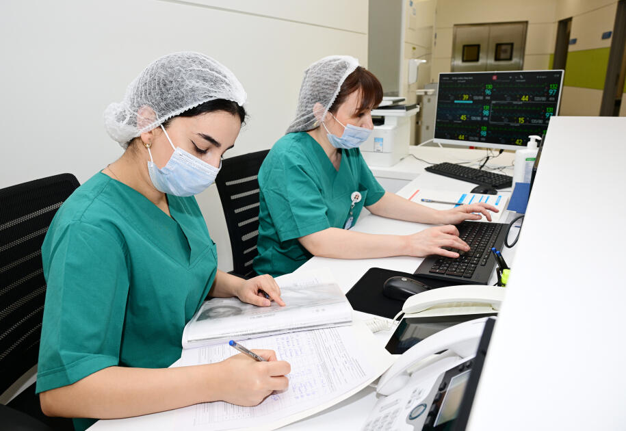 Heydər Əliyev Fondunun vitse-prezidenti Leyla Əliyeva Liv Bona Dea Hospitalında Sümük iliyi nəqli mərkəzinin açılış mərasimində iştirak edib