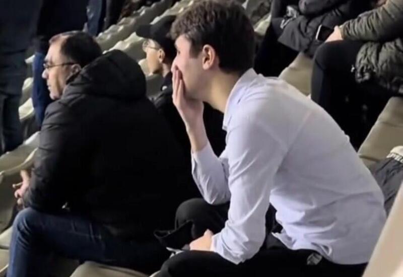 Болельщик расплакался из-за проигрыша "Карабаха"