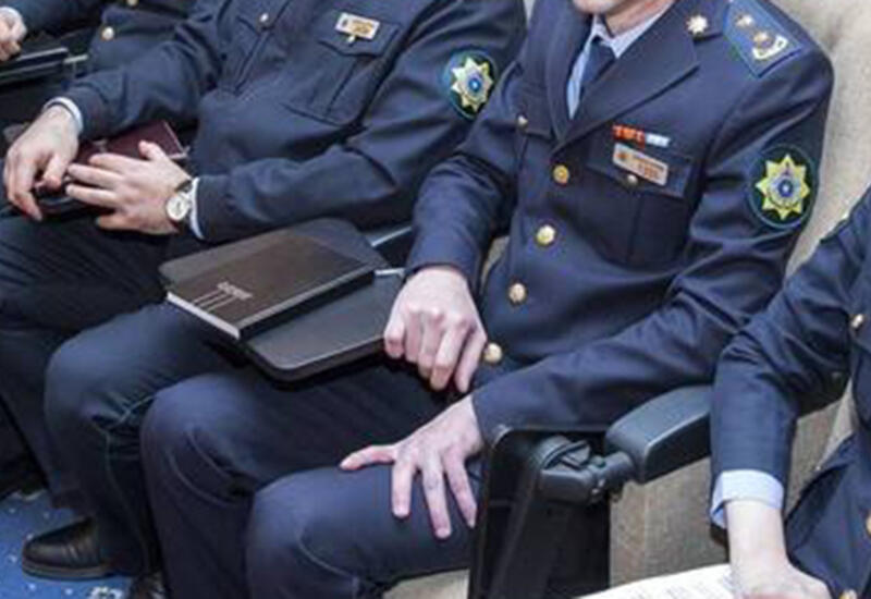 Dövlət Gömrük Komitəsinin iki əməkdaşı