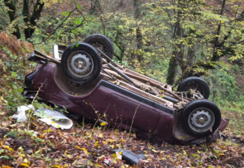 Bacısının yasından qayıdan kişi qəzaya düşdü, digər bacısı da öldü