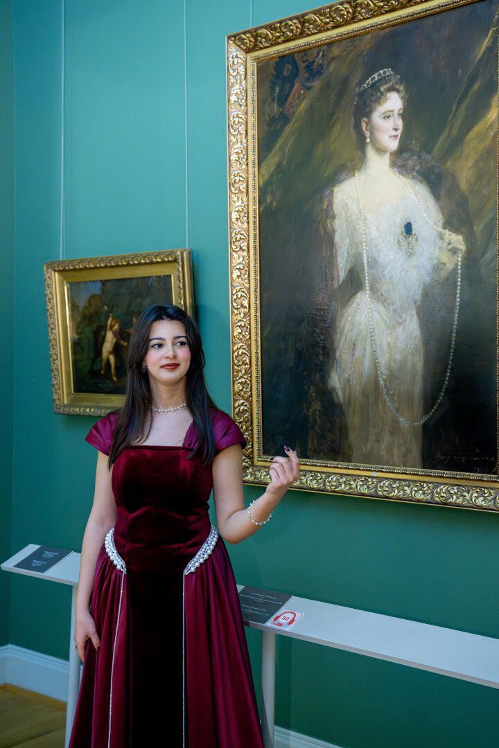 Азербайджанской музей в ауре классической музыки – душевный отдых среди картин