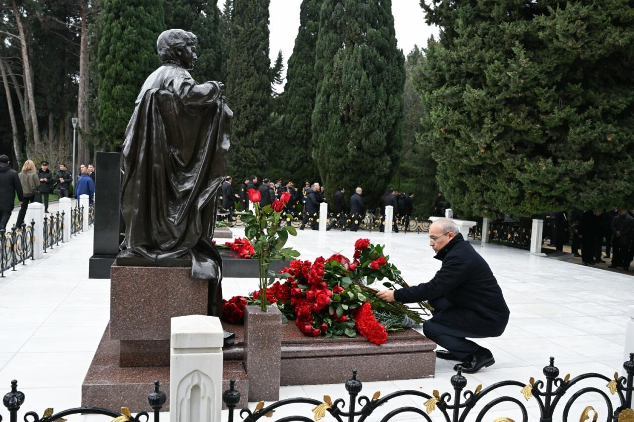 Сотрудники Минэкономики почтили память общенационального лидера Гейдара Алиева