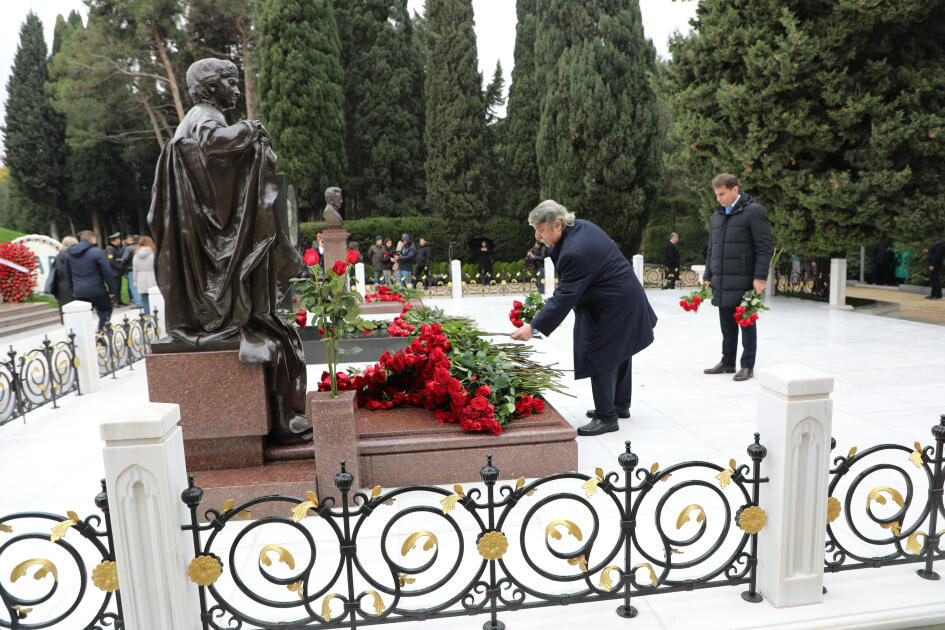 Коллектив Агентства интеллектуальной собственности посетил могилу общенационального лидера Гейдара Алиева