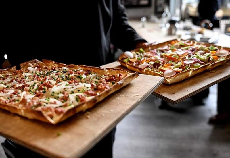 Нутрициолог назвала причины тяжести и жажды после ресторанной еды