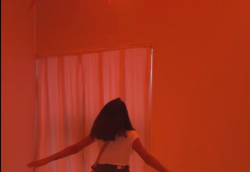 Блогер Айтадж Мусабейли показала воздушные инсталляции музея в Милане