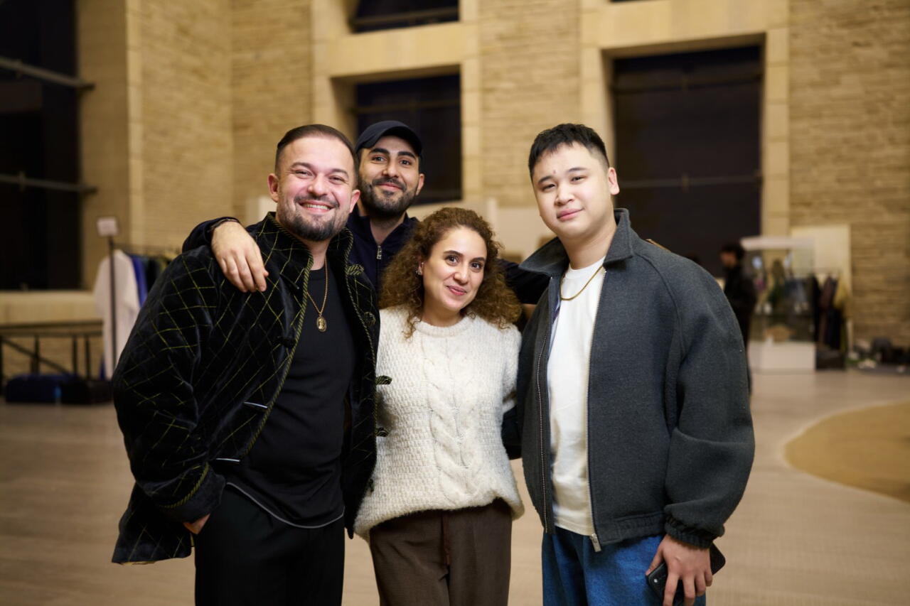 On the Great Silk Road - яркие краски 19-го сезона Azerbaijan Fashion Week