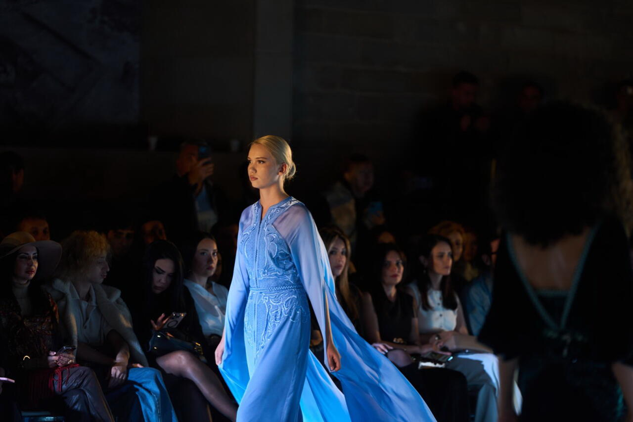 On the Great Silk Road - яркие краски 19-го сезона Azerbaijan Fashion Week