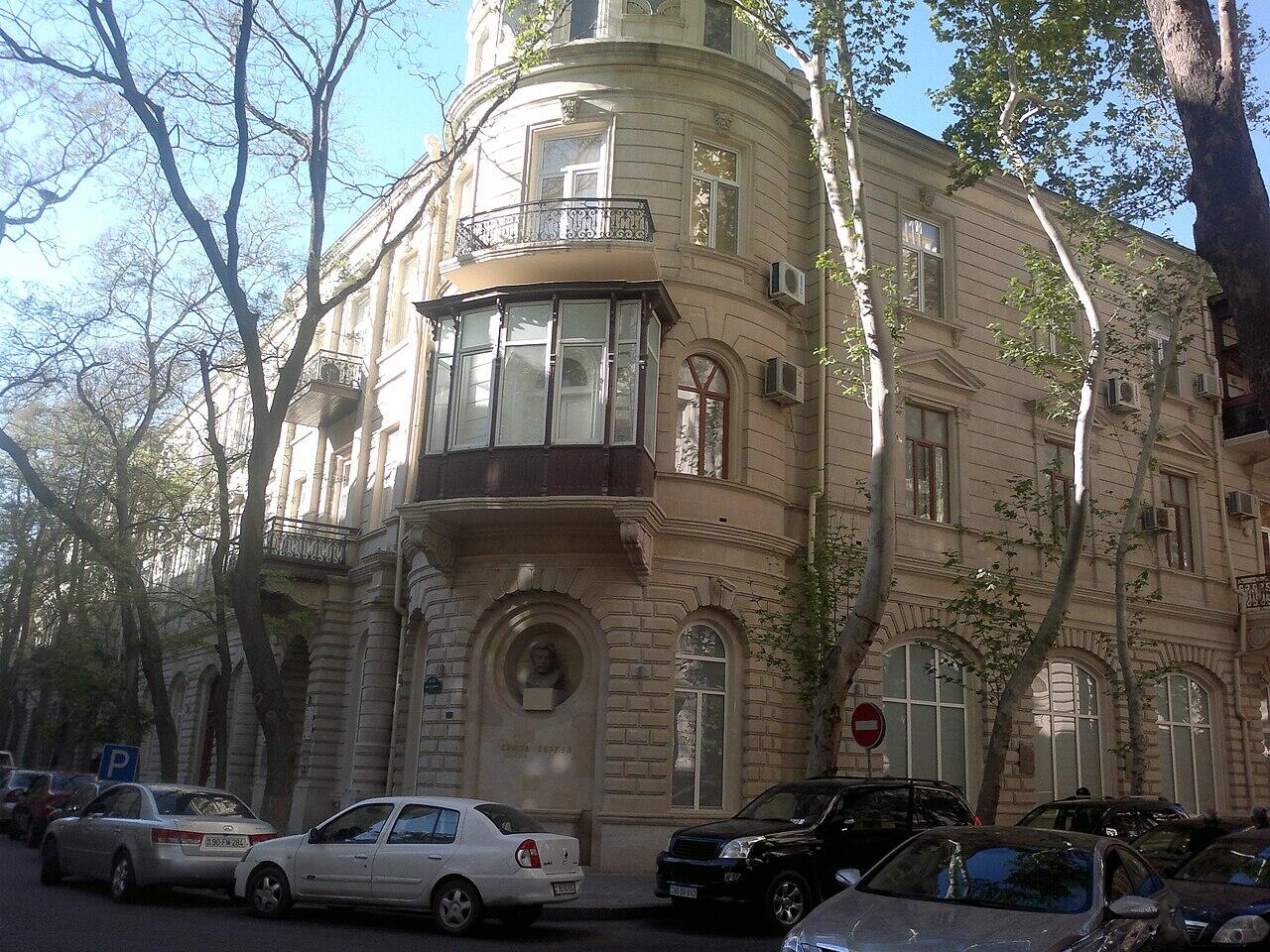 Дом-музей Самеда Вургуна, открытый по инициативе великого лидера Гейдара Алиева, отметил 50-летие