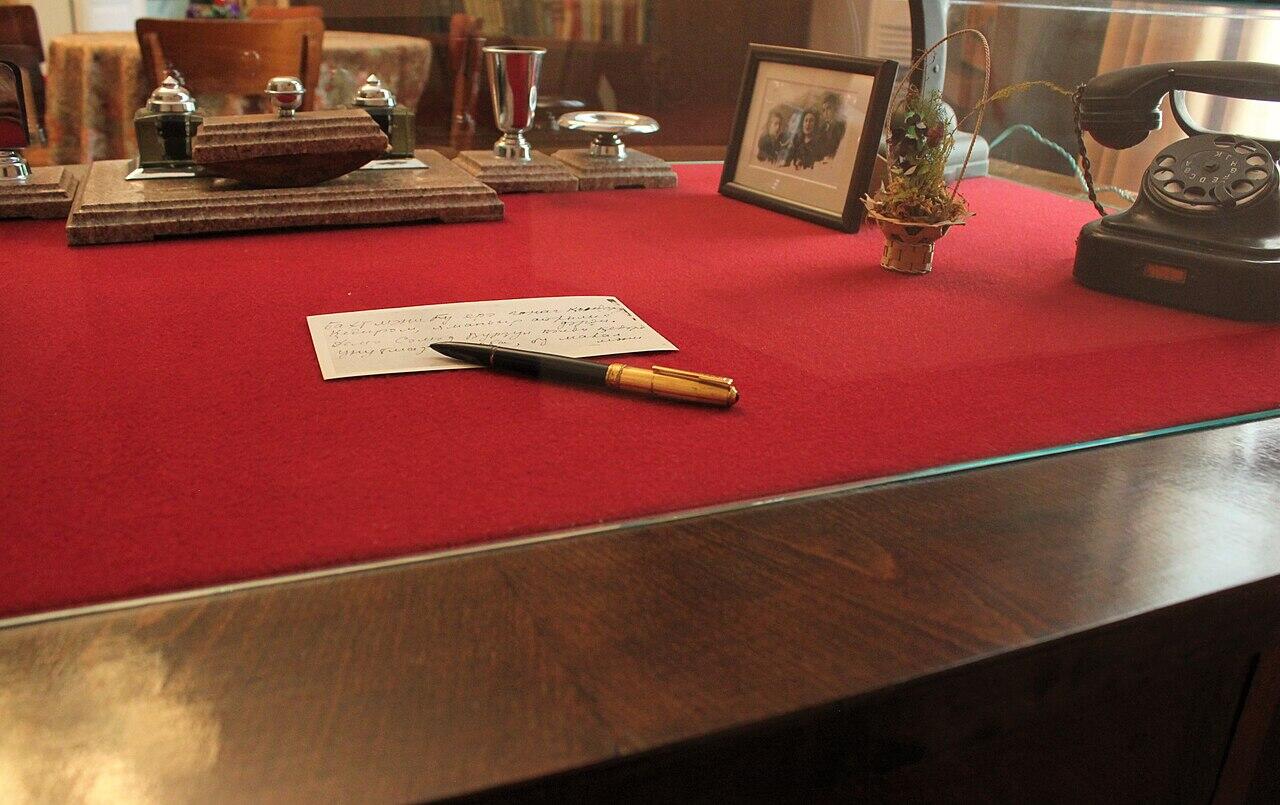 Дом-музей Самеда Вургуна, открытый по инициативе великого лидера Гейдара Алиева, отметил 50-летие