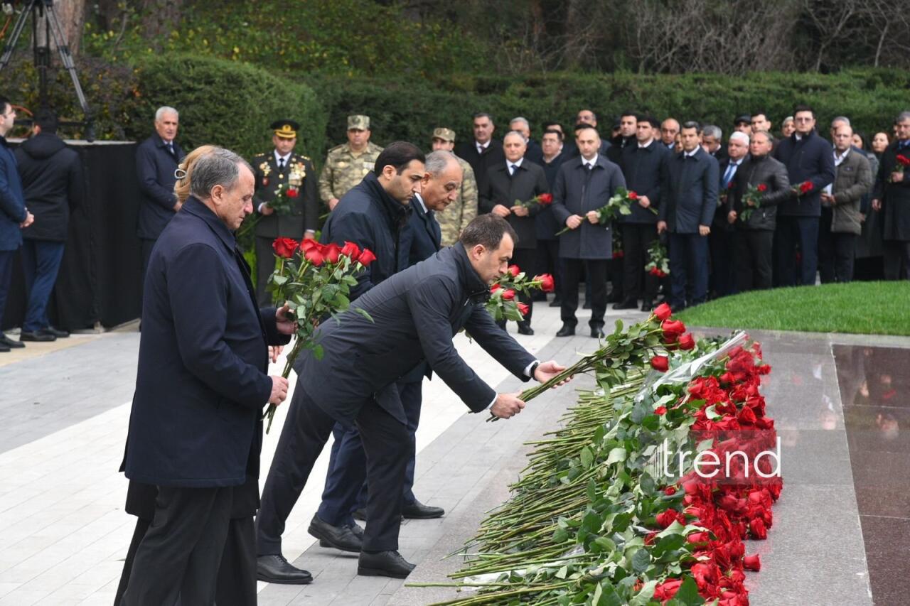 Azərbaycan xalqı Ulu Öndər Heydər Əliyevin xatirəsini yad edir