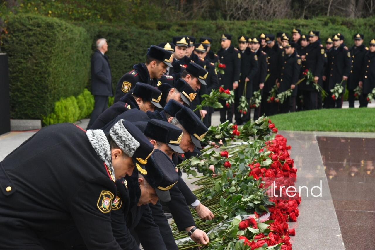 Azərbaycan xalqı Ulu Öndər Heydər Əliyevin xatirəsini yad edir