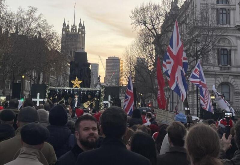 В Лондоне прошла крупная рождественская акция