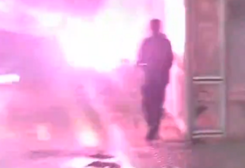 Подростки в Британии начали нападать на автобусы