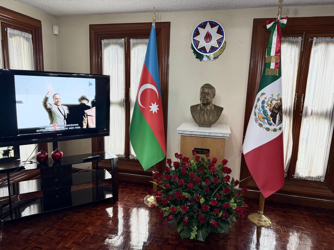 В Мексике почтили память Общенационального лидера Гейдара Алиева