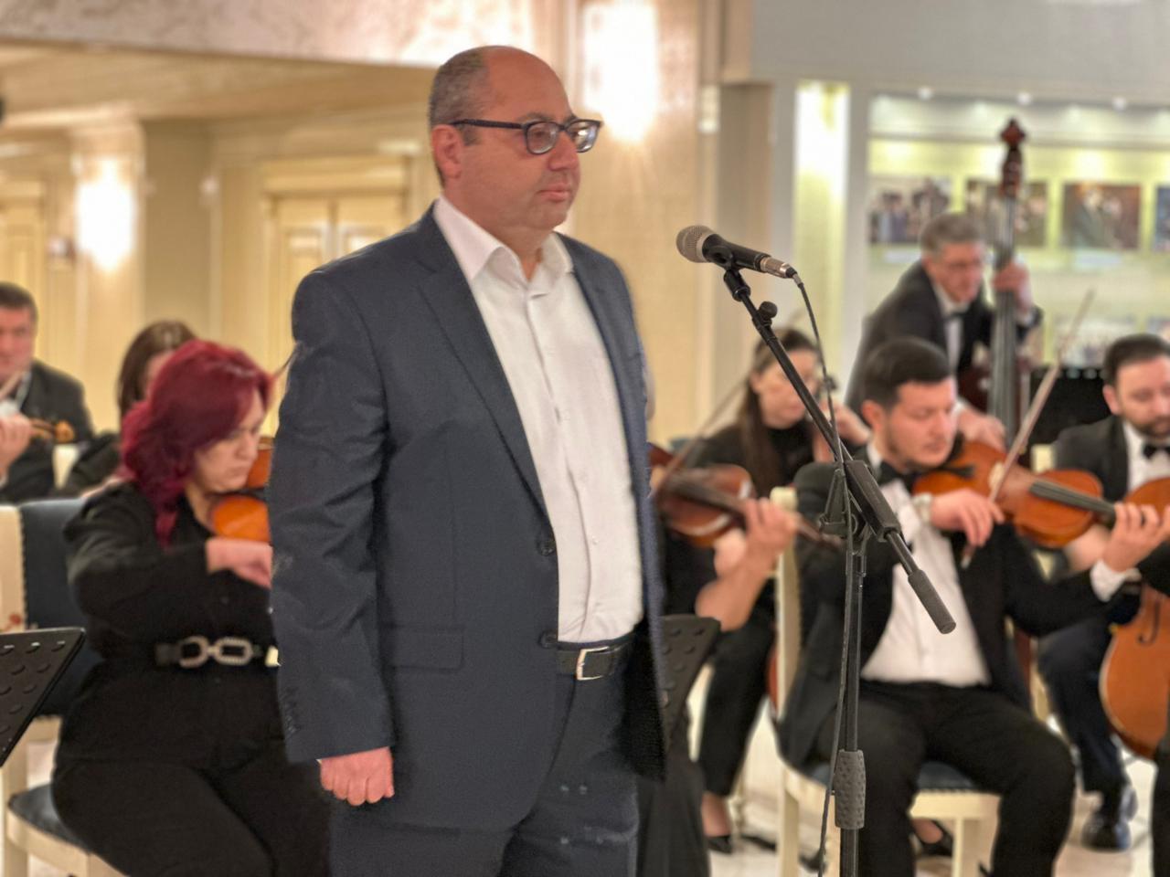 В Гянджинской государственной филармонии состоялся вечер памяти великого лидера Гейдара Алиева