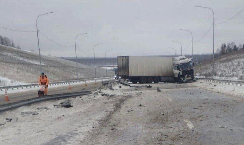 ДТП с участием десятков автомобилей произошло в России