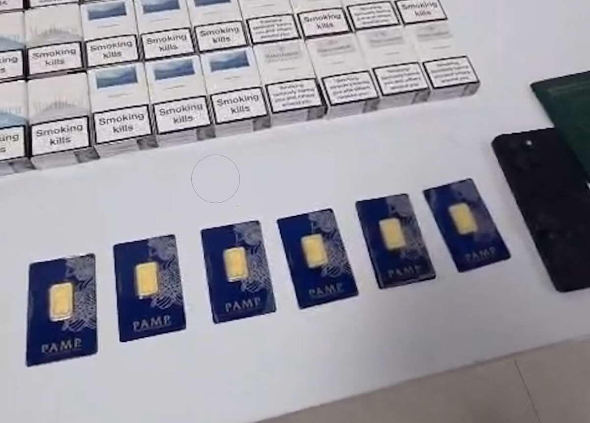 Золотые слитки в мобильных телефонах попытались провезти в Азербайджан