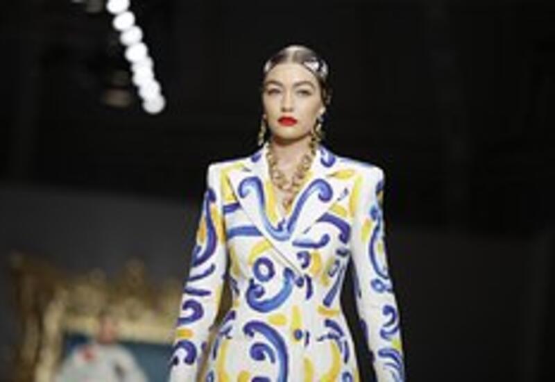 Стилисты назвали визуально старящие аксессуары