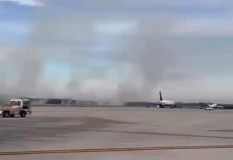 В США у Boeing 777 во время взлета отказал двигатель