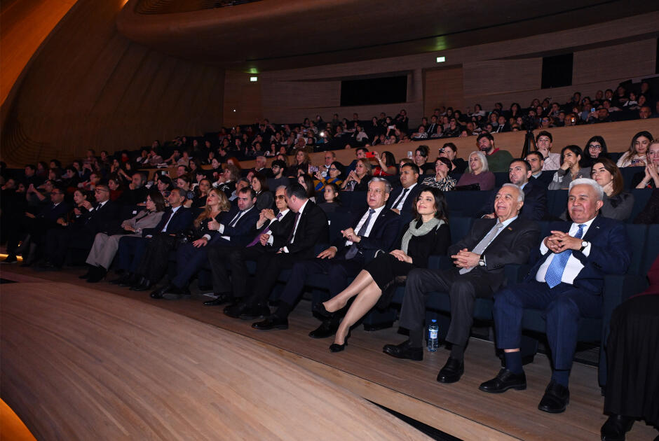 В Баку состоялась церемония открытия Дней культуры Узбекистана
