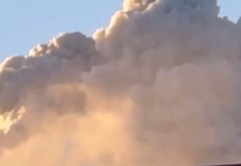 В Колумбии извергается вулкан