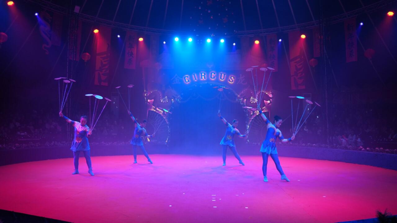 Китайский цирк в Баку бьет рекорды - уже продано 20 000 билетов