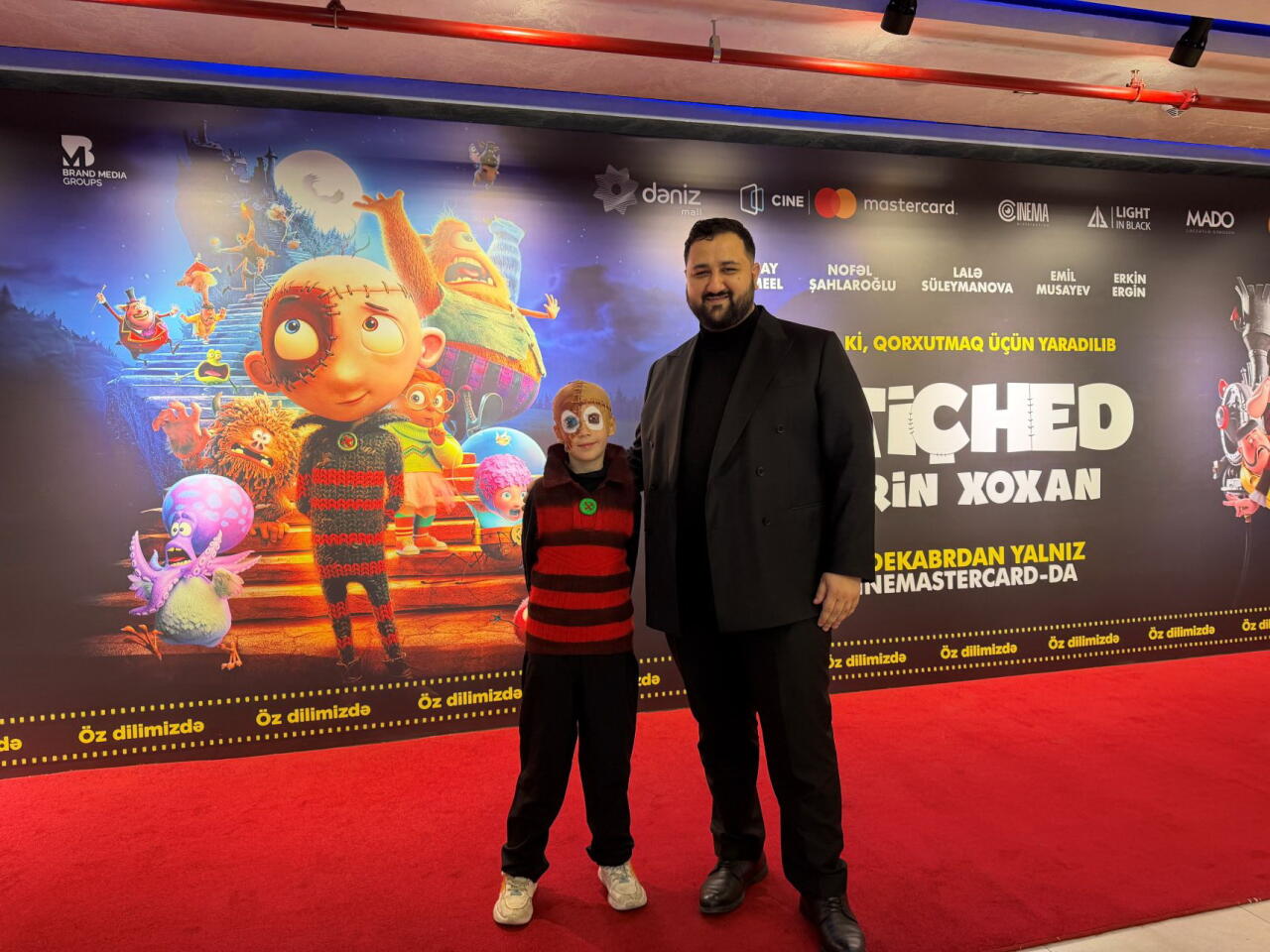 Новогодний фестиваль в Баку - бродячий цирк, жуткие существа...