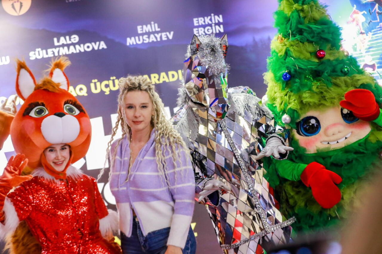 Новогодний фестиваль в Баку - бродячий цирк, жуткие существа...